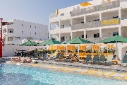 ryanslolas_03_pool area_0030.jpg